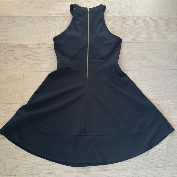 Black Dress - Picture 2 of 8